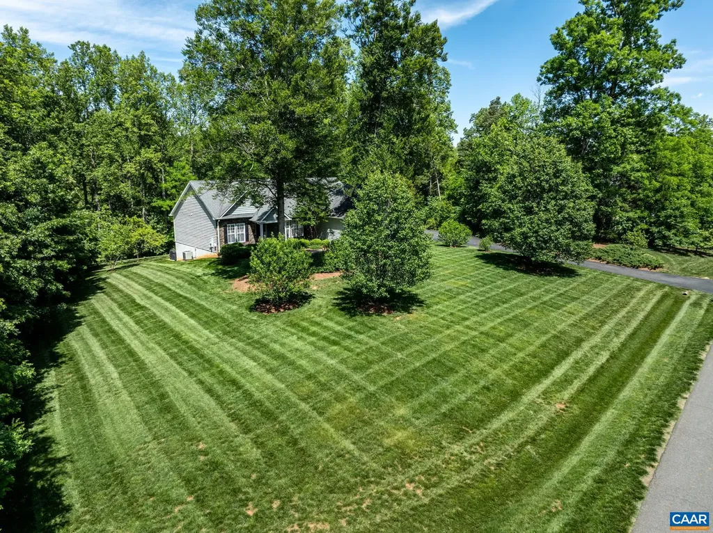 527 Hancock Drive Ruckersville VA 22968