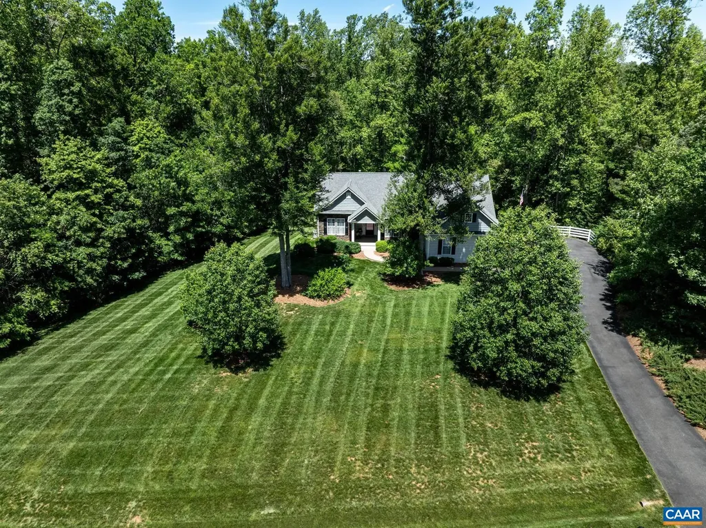 527 Hancock Drive Ruckersville VA 22968