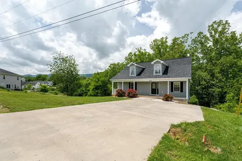 266 Locustdale Loop Shenandoah VA 22849