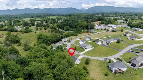 266 Locustdale Loop Shenandoah VA 22849