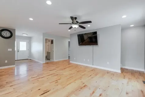 266 Locustdale Loop Shenandoah VA 22849