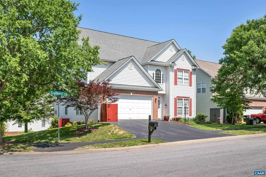 Charlottesville VA, 353 Bayberry Way
