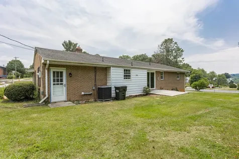 1002 Coalter Street Staunton VA 24401
