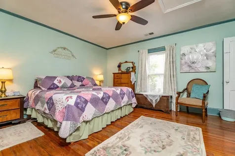 411 Fourth Street Shenandoah VA 22849