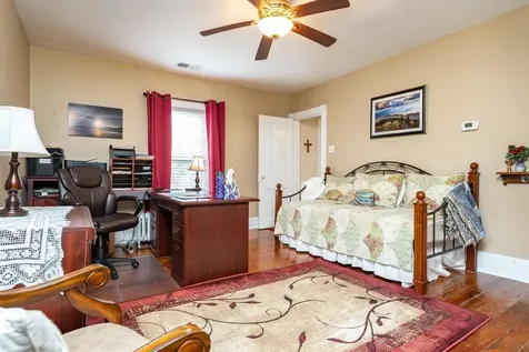 411 Fourth Street Shenandoah VA 22849