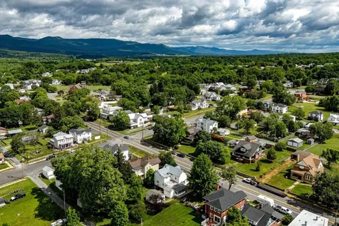 411 Fourth Street Shenandoah VA 22849