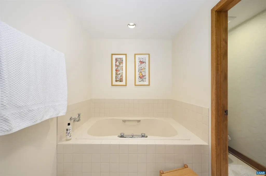 3160 Waverly Drive Charlottesville VA 22940