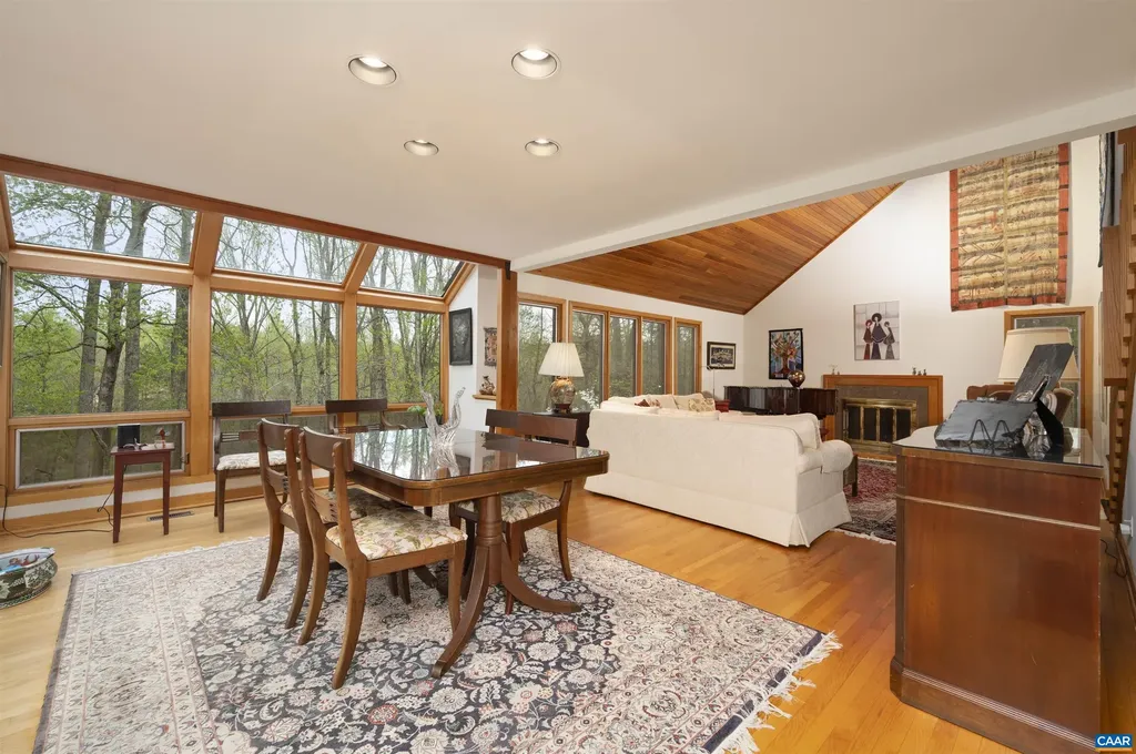 3160 Waverly Drive Charlottesville VA 22940