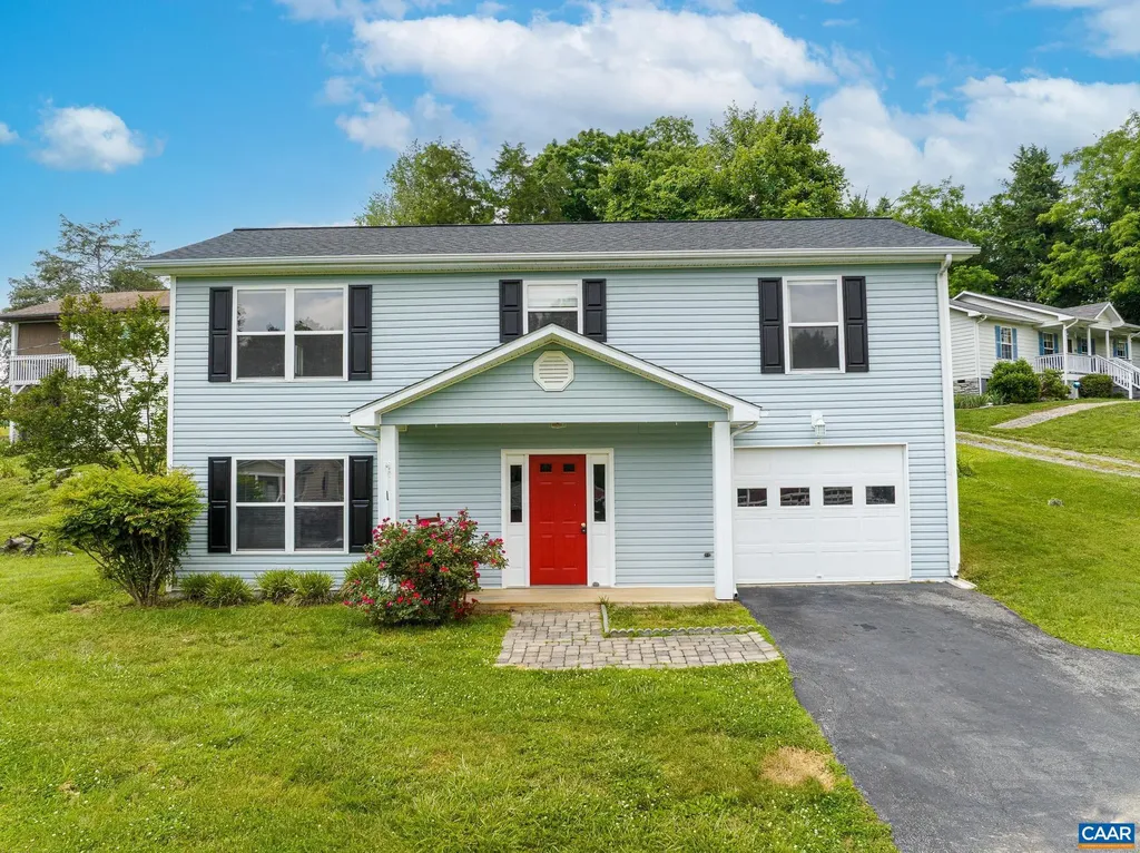 516 Lakeshore Drive S Louisa VA 23093