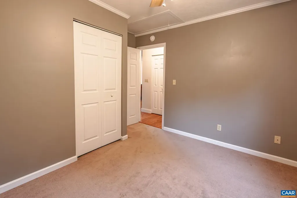 516 Lakeshore Drive S Louisa VA 23093