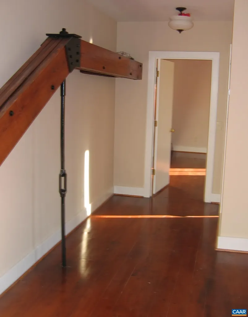 475 Valley Street Scottsville VA 24590