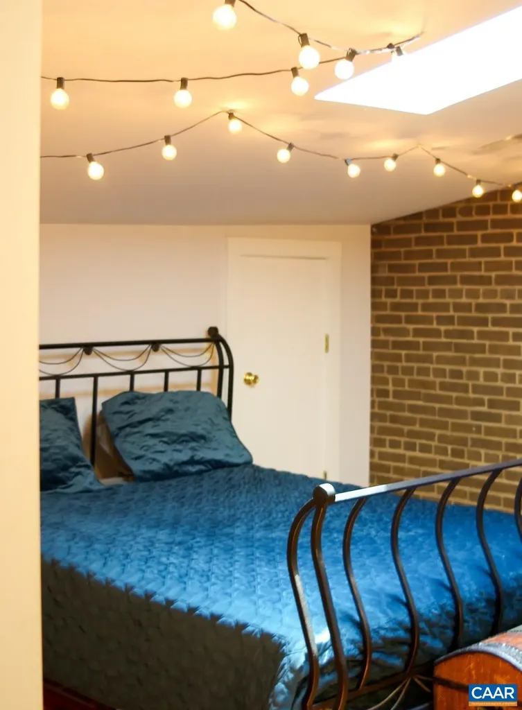 475 Valley Street Scottsville VA 24590