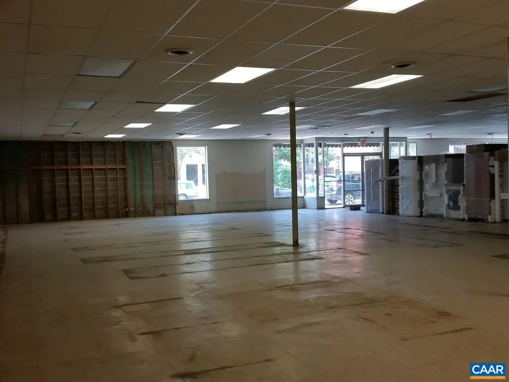 475 Valley Street Scottsville VA 24590