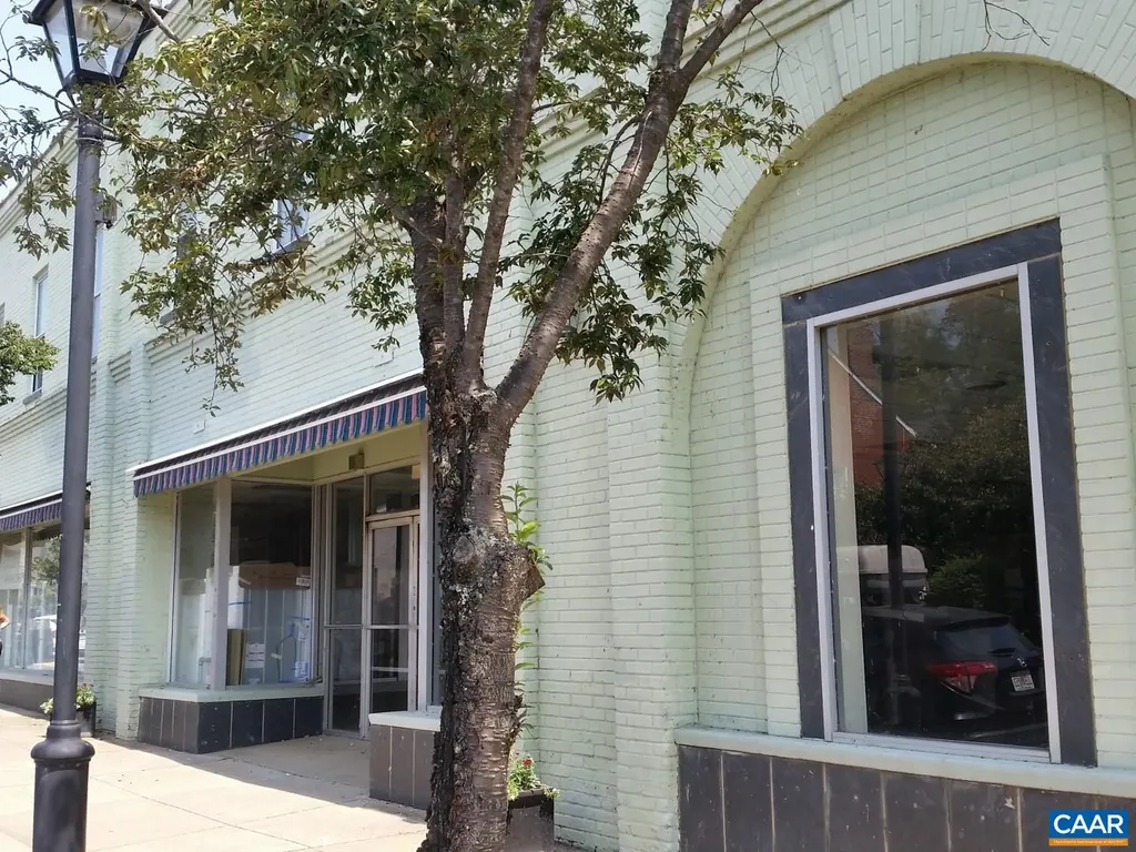 475 Valley Street Scottsville VA 24590