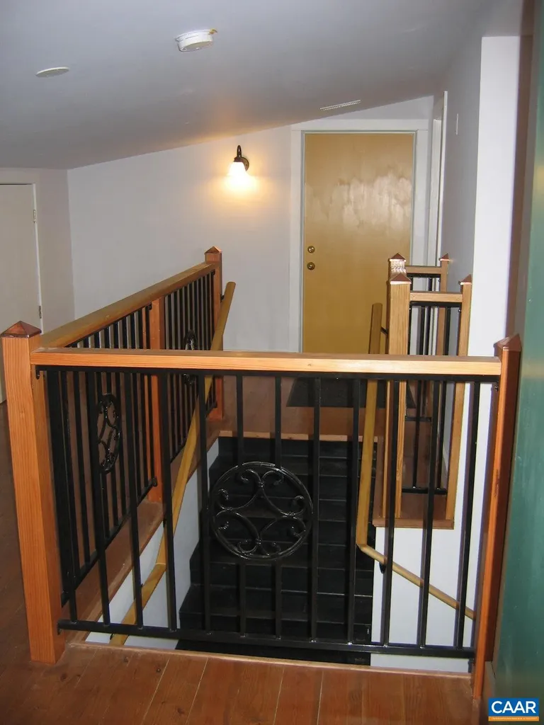 475 Valley Street Scottsville VA 24590