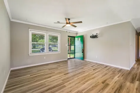 29 Crawford Drive Churchville VA 24421