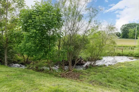 10356 Waggys Creek Road Dayton VA 22821