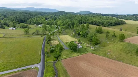10356 Waggys Creek Road Dayton VA 22821