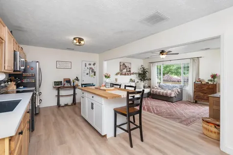 10356 Waggys Creek Road Dayton VA 22821