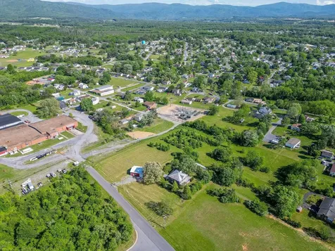 506 Williams Avenue Shenandoah VA 22849