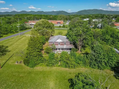 506 Williams Avenue Shenandoah VA 22849