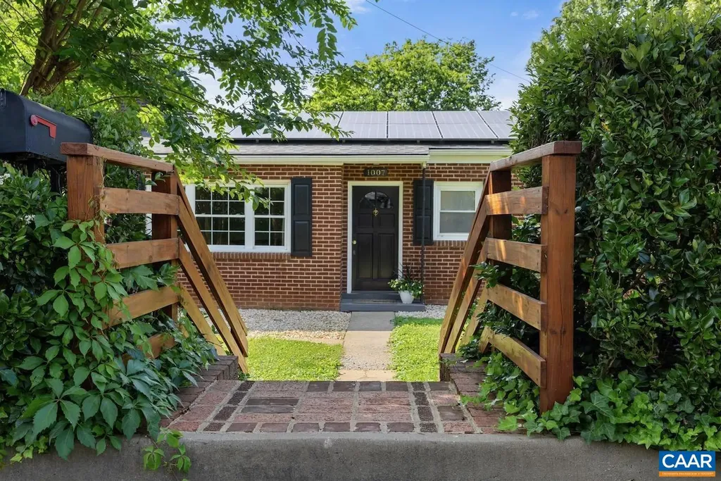 1007 Saint Charles Avenue Charlottesville VA 22901