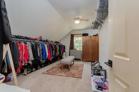 9942 Austin Mountain Trail Grottoes VA 24441