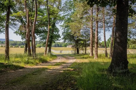 9942 Austin Mountain Trail Grottoes VA 24441