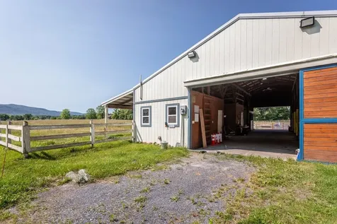 9942 Austin Mountain Trail Grottoes VA 24441