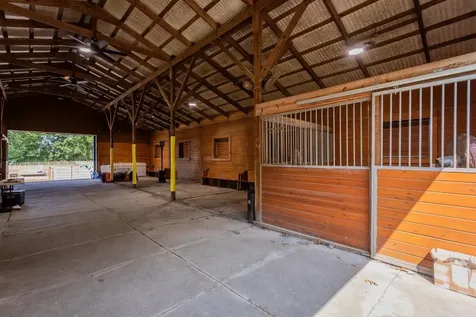 9942 Austin Mountain Trail Grottoes VA 24441