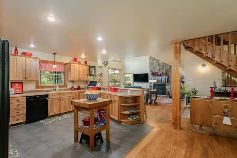 9942 Austin Mountain Trail Grottoes VA 24441