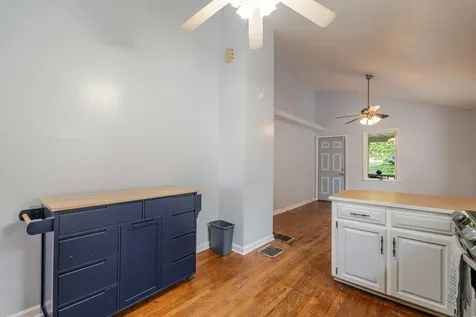 209 Park Avenue Grottoes VA 24441