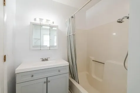 209 Park Avenue Grottoes VA 24441