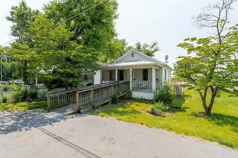209 Park Avenue Grottoes VA 24441