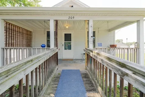 209 Park Avenue Grottoes VA 24441