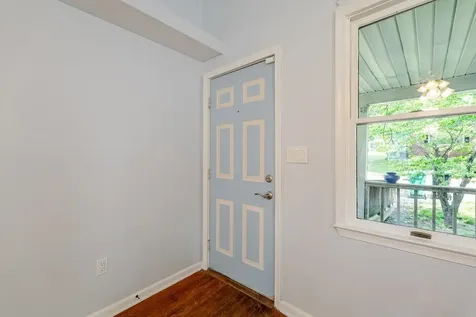 209 Park Avenue Grottoes VA 24441