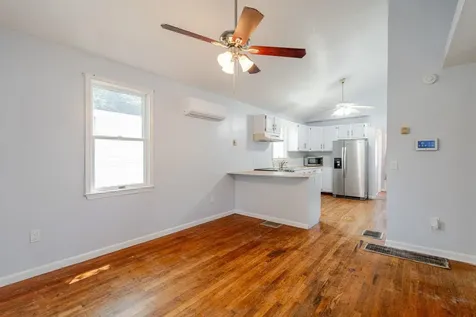209 Park Avenue Grottoes VA 24441