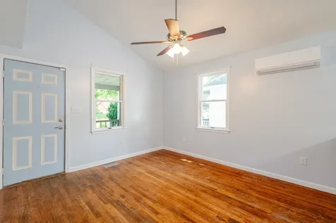209 Park Avenue Grottoes VA 24441