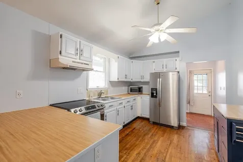 209 Park Avenue Grottoes VA 24441
