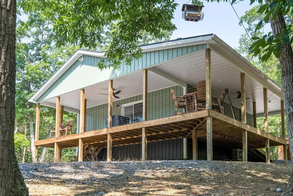 3940 Us Highway 340 Stanley VA 22851
