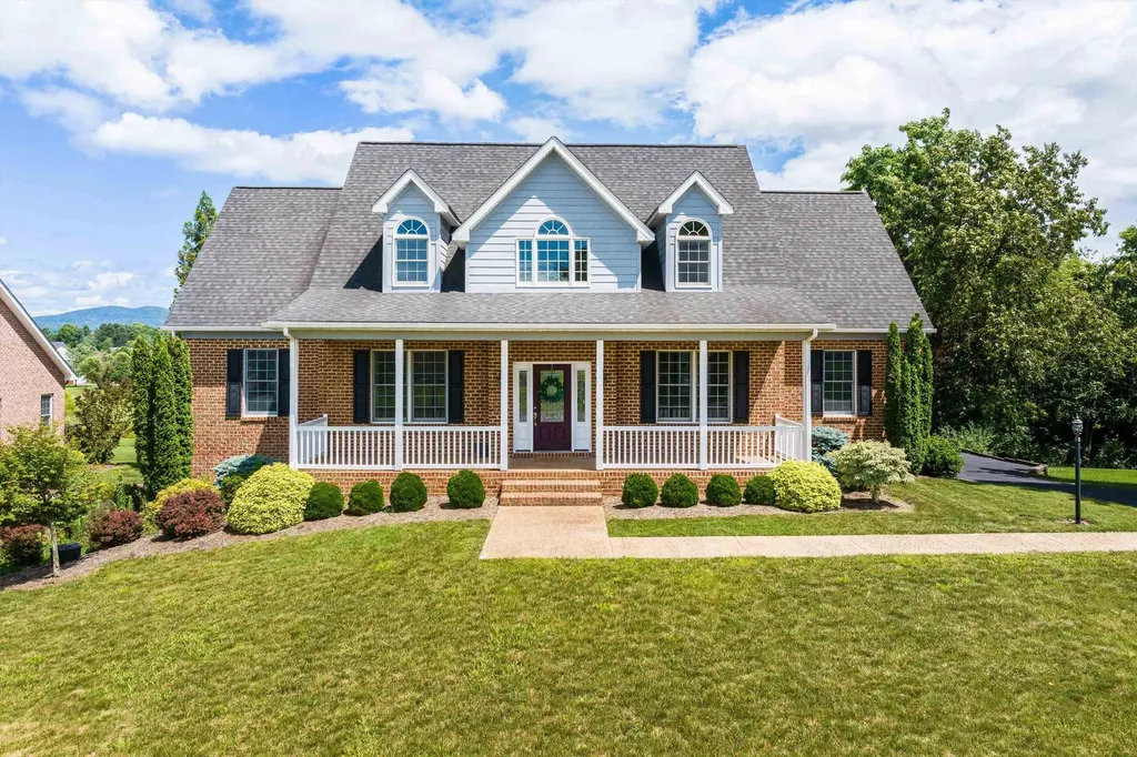 2554 Village Drive Waynesboro VA 22980
