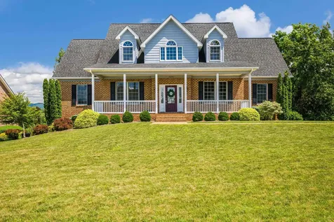 2554 Village Drive Waynesboro VA 22980