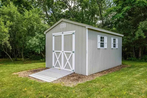 2554 Village Drive Waynesboro VA 22980
