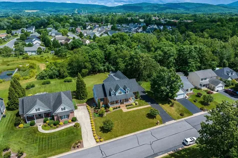 2554 Village Drive Waynesboro VA 22980