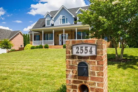 2554 Village Drive Waynesboro VA 22980
