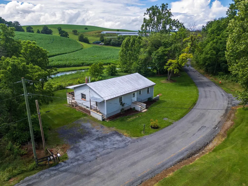 5942 Mossy Creek Road Bridgewater VA 22812