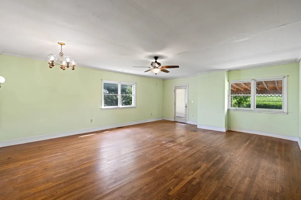 5942 Mossy Creek Road Bridgewater VA 22812