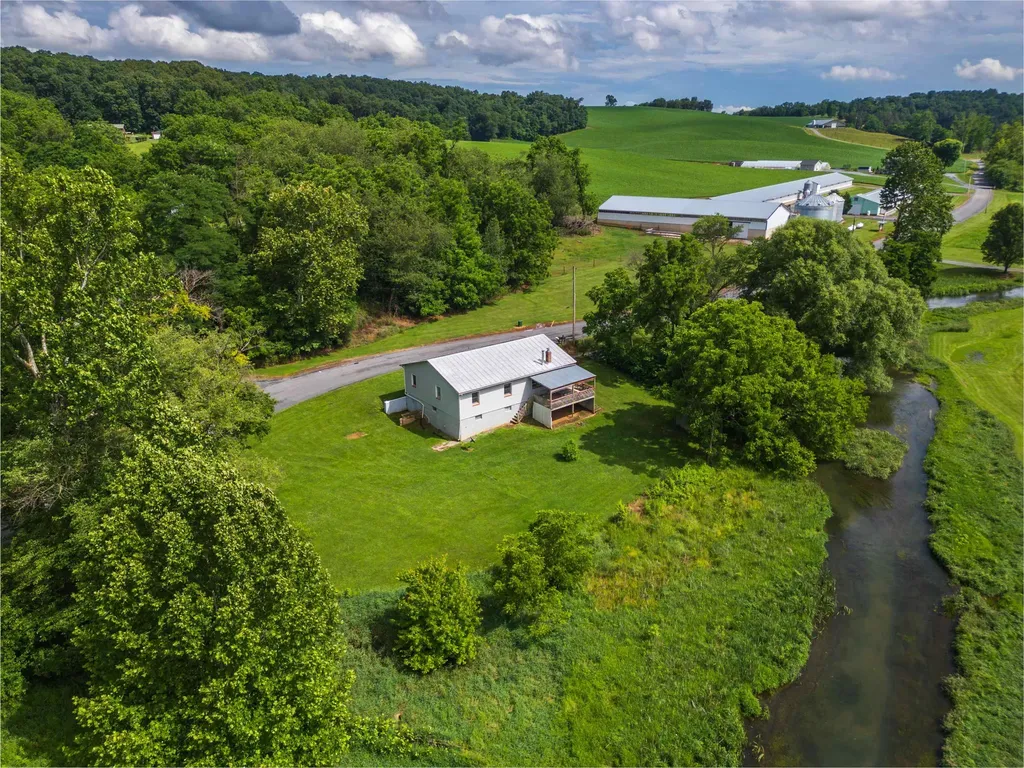 5942 Mossy Creek Road Bridgewater VA 22812