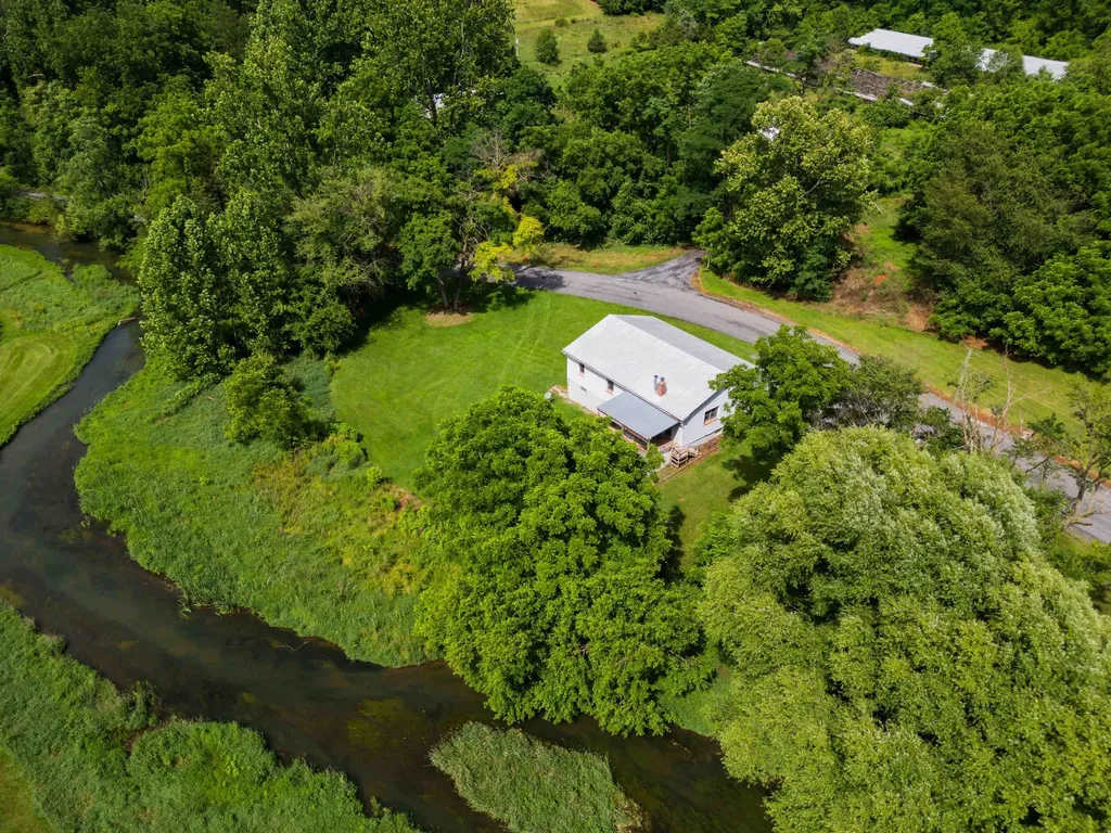 5942 Mossy Creek Road Bridgewater VA 22812