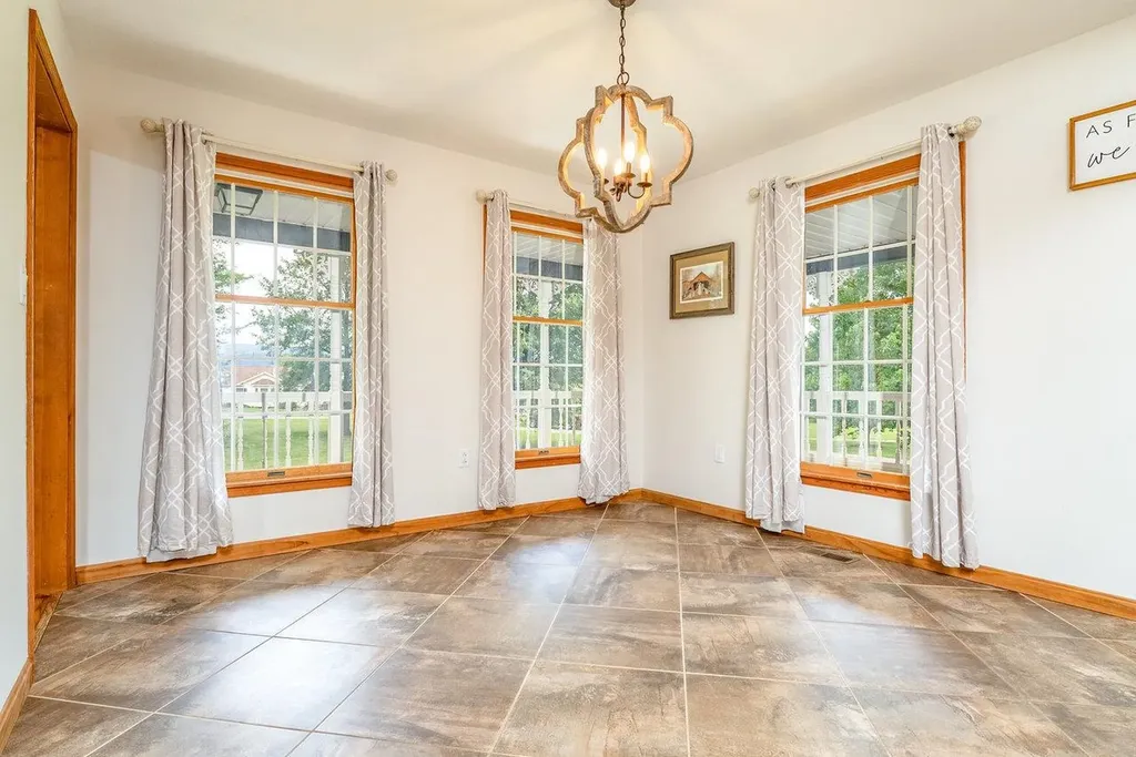 17962 Old Barn Lane Elkton VA 22827